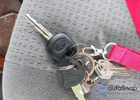 2007 Toyota Corolla Ce из США, поврежденный, VIN 2T1BR32E67C748602